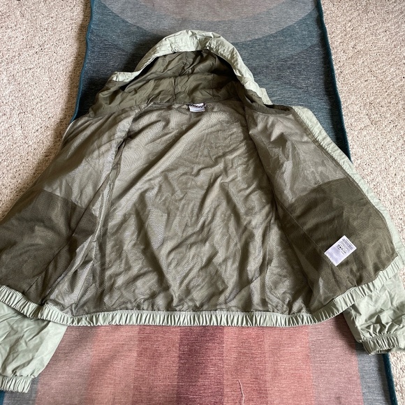 Columbia Light Green Cropped Wind Breaker Jacket - Picture 8 of 10